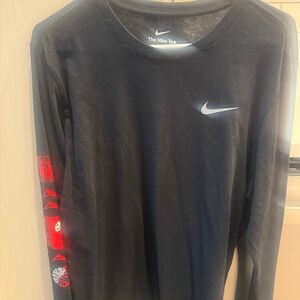 Nike Long Sleeve T-Shirt